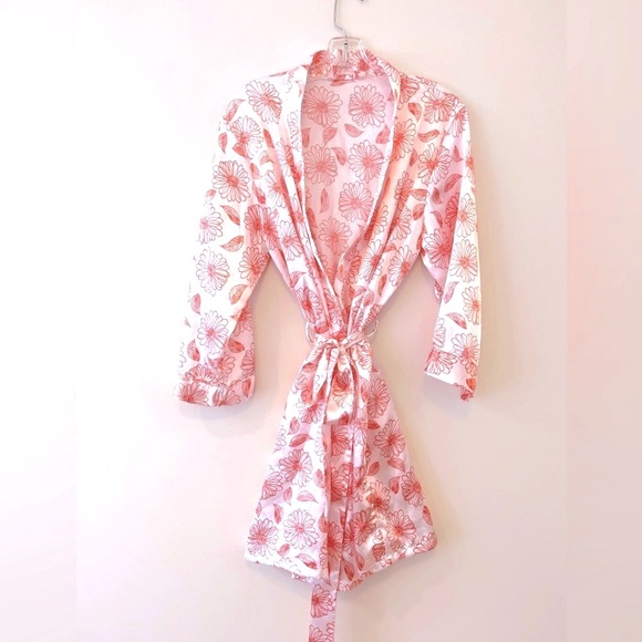 🩷La Vie En Rose Floral Robe - Picture 1 of 2